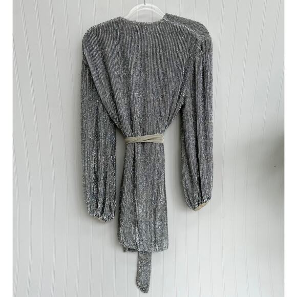 Retrofête Gabrielle Silver Sequin Wrap Mini Dress Kimono Sleeve Belted Medium - Picture 9 of 10